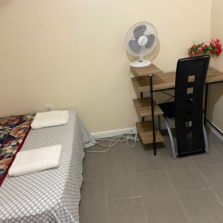 A Delightful Room In Queens New York Extérieur photo